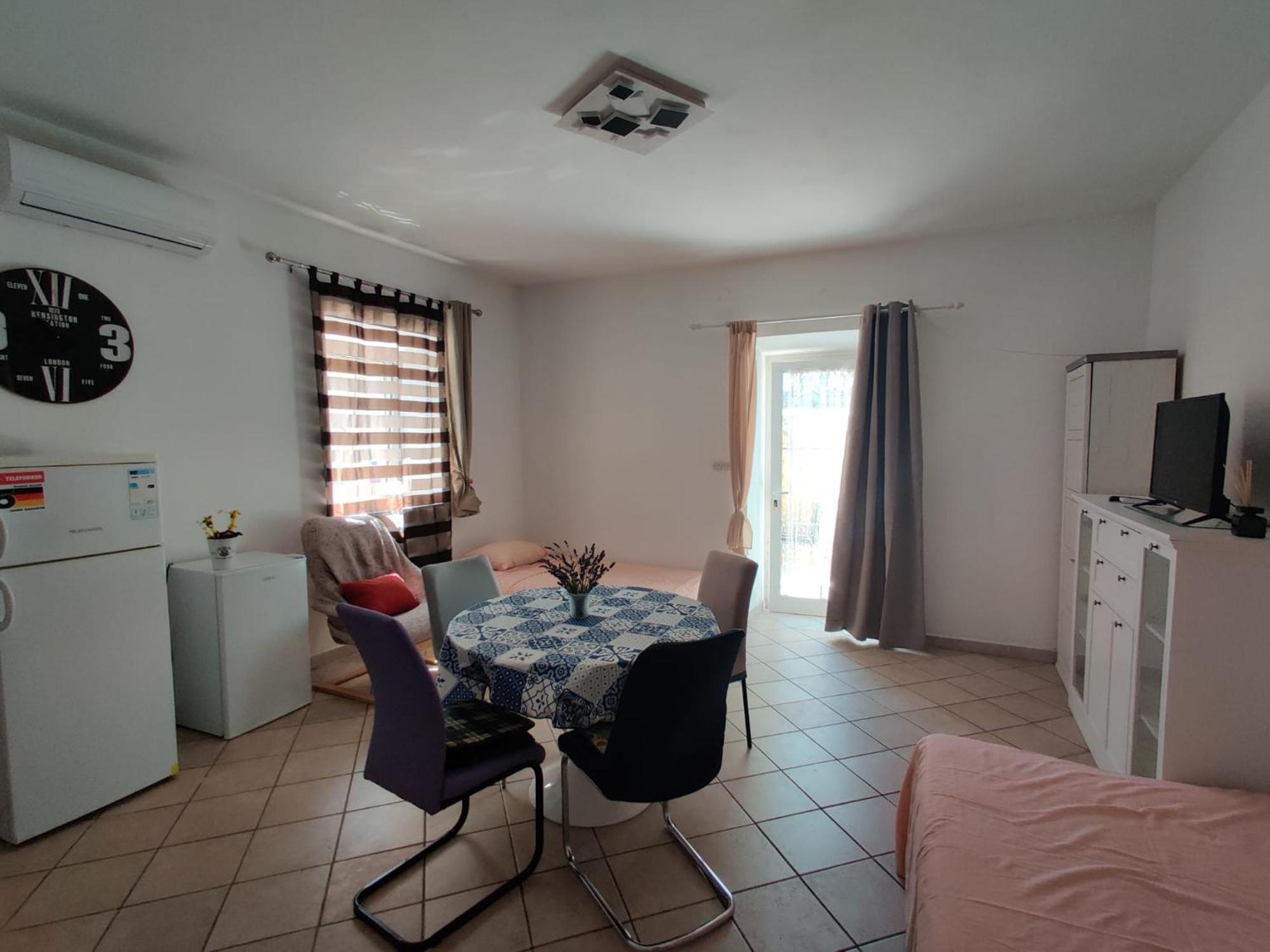 Apartments Pula With Private Parking Self Check In Exterior photo