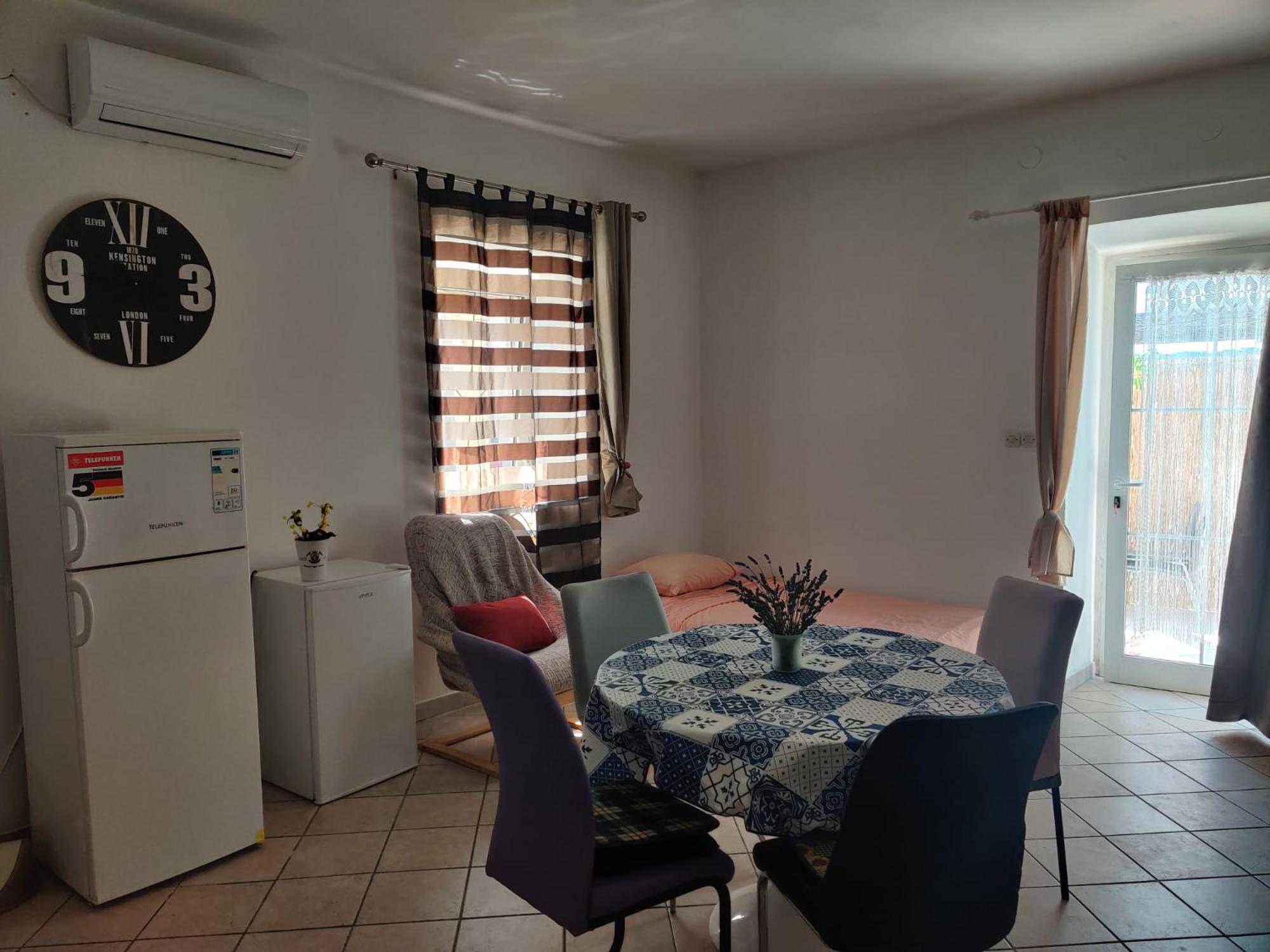 Apartments Pula With Private Parking Self Check In Exterior photo