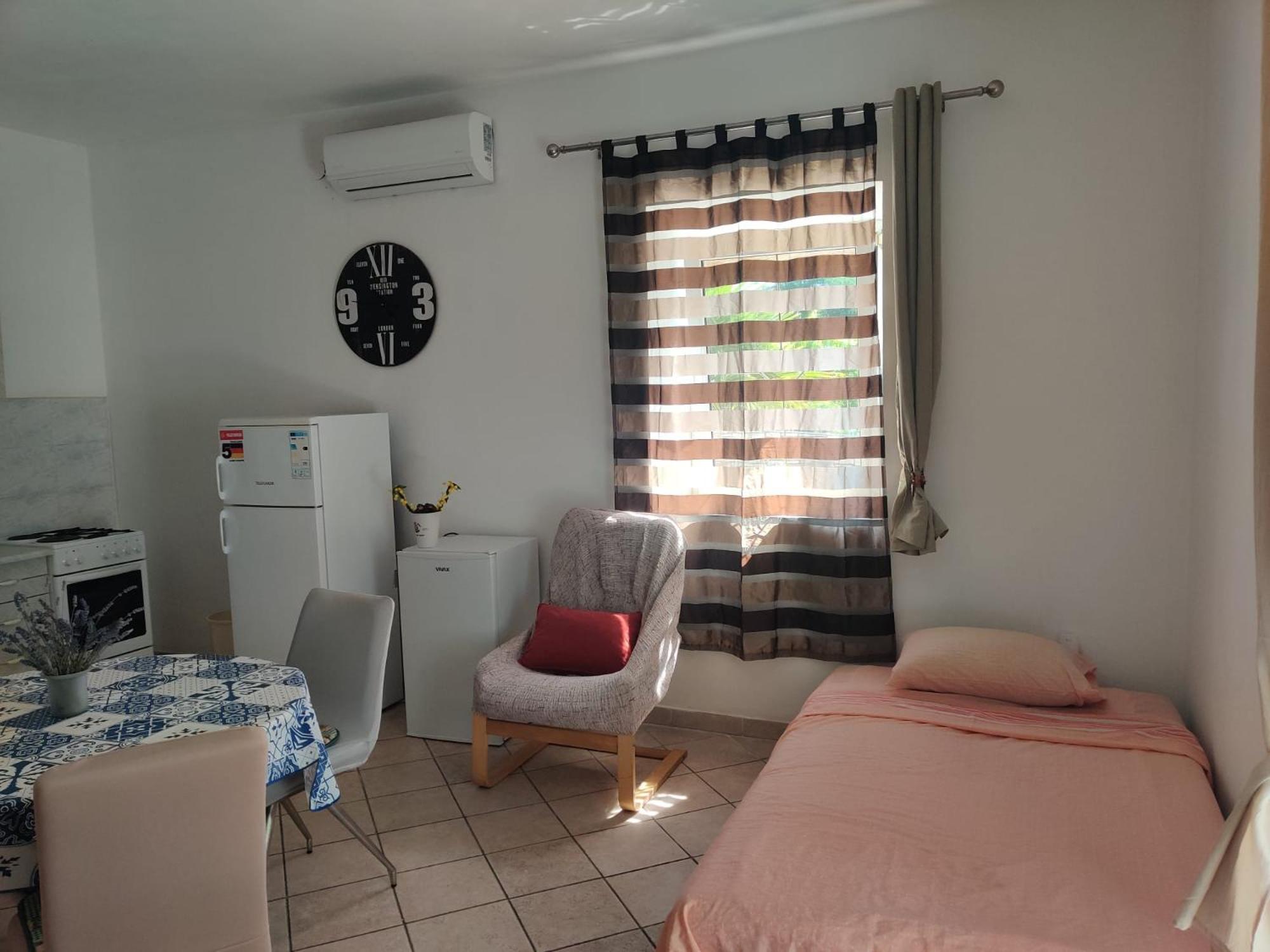 Apartments Pula With Private Parking Self Check In Exterior photo